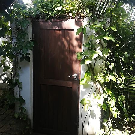 Lighthouse Accommodation East London Bagian luar foto